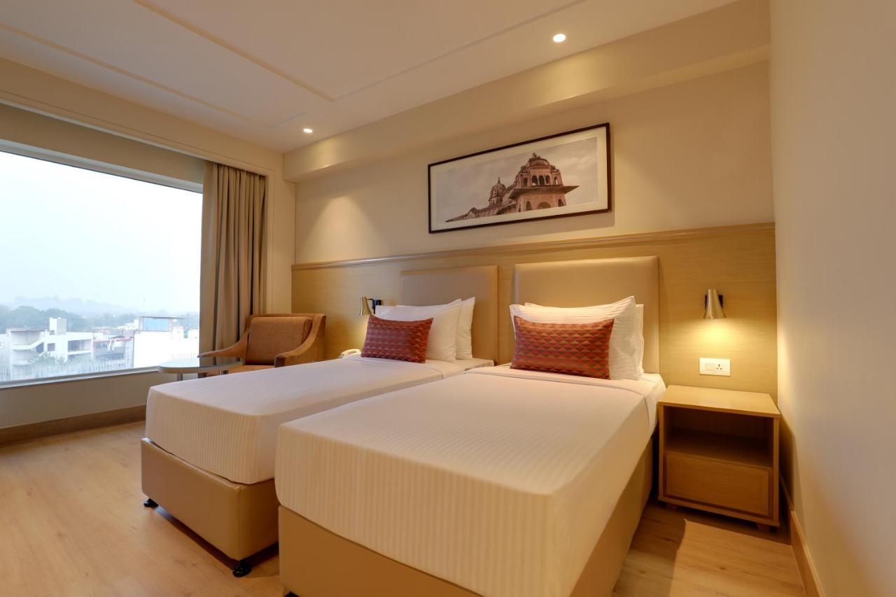 Lemon Tree Hotel, Jhānsi Екстериор снимка